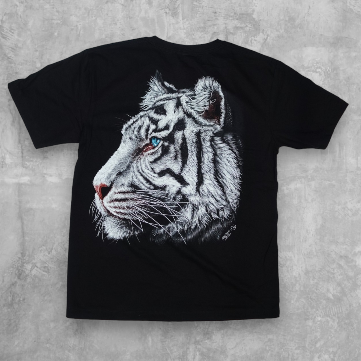 WHITE TIGER Big Print T